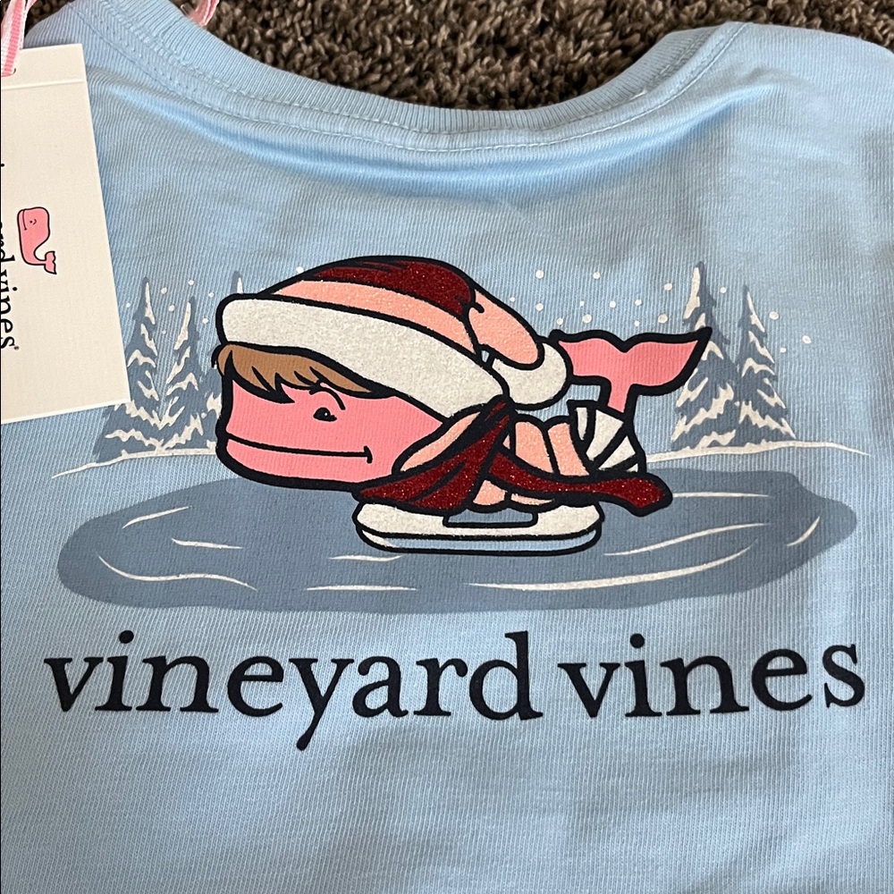 Vineyard Vines Santa Whale Blue Tee with skater!  New. Size 3!